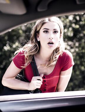 Kristen Scott Gives A Great Head And Gets Properly Fucked Outdoors