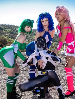 Cute Cosplay Babes Khloe Kingsley, Laney Grey And Bianca Bangs Get Deeply Fucked