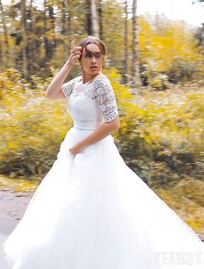 Gorgeous Bride Luxury Girl Gets Boned In POV