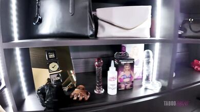 Caught by my Thicc Step Mom - Melanie Hicks - Taboo Heat - Luke Longly