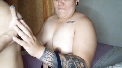 حويت ميمة أنا كنقولها عنداك راجلك يجي لدار أو هيا كتقوليا غير زيدني خشيه كامل