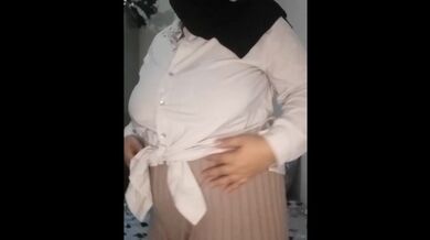 رجعت من السوق هيجانه من كتر الحك فيا