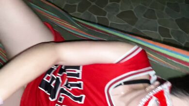 خواهر شوهرم با لباس سکسی روی تخت خوابیده بود و من بدون اینکه شوهرش بداند شروع به لعنت کردنش کردم????