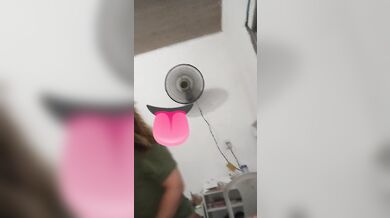 Meu marido gozou na hora quendo eu chamei ele de corno, engoli todo leite dele