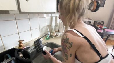 Kelli from Sparks cleaning service....