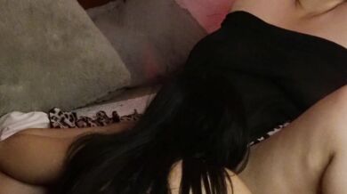 ذهبت أميرة لزيارة صديقها ولكن انتهى بها الأمر في السرير مع حماتها