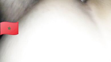 سكس عربي) (تبعني جاري فالدروج ودخل لبيتي خشا فيا زب وجابو فوق طرمتي شبعني حوا ))