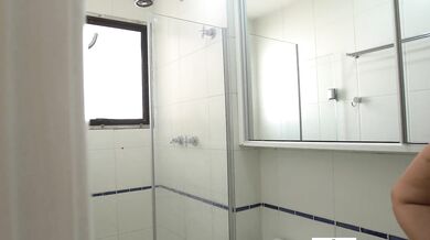 AUXILIO tremenda mujer somete a un pobre gasfitero