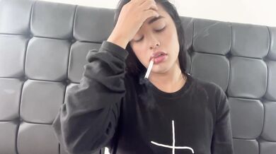 especialista fetichismo fumar puta