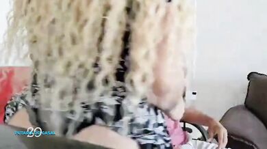 Eu quero muito leite na minha boquinha.