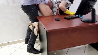 The cleaning lady is a thief ????????????????فلم حصري بالدارجة المغربية - المنظفة تقع في الفخ و كتسرق الفلوس