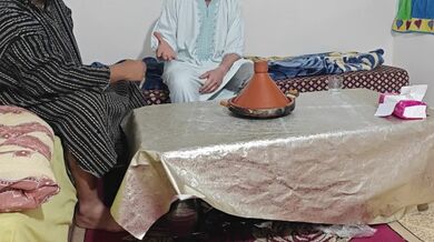 ????جديد فلم سكس عربي مغربي نار ???? الحاج حميد الفلاح جا يشري أرض باع ليه مراتو حواوها بجوج