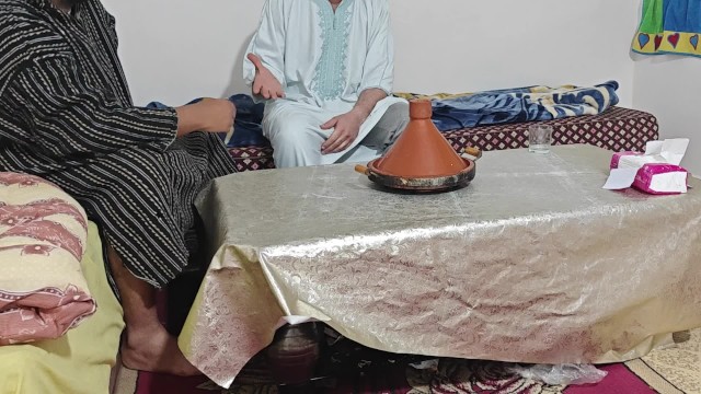 ????جديد فلم سكس عربي مغربي نار ???? الحاج حميد الفلاح جا يشري أرض باع ليه مراتو حواوها بجوج