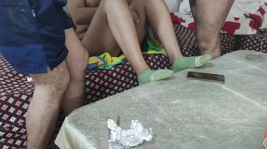 فيلم سكس مصري جامد???? كلام يهيج ديوث من قاهرة بيجيب صاحبو الفحل ينيكها قدامو هي طيرة من فرحة