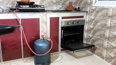 ???? طبخت لجوزي أكلة سمك وطجين مغربي فرح???? أو فشخني في مطبخ فشخ حتى كسي لبن