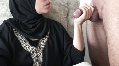 muslim milf meets one of her fans in London