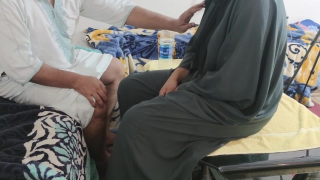 ???? مشيت عند فقيه باش يطلقني من راجلي زبو ???? صغير شفت زب فقيه عجبني ???? كبير حواني