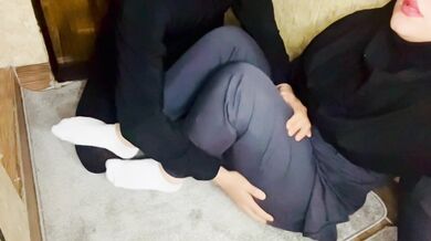 دوست دختر حشریم اومد خونه که مدرسه بود منم از کص گاییدمش خیلی راضی بود منم ارضا شدم مکالمه فارسی