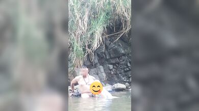 Persian Couple ???????????? سکس با خواهرناتنی ایرانی????????