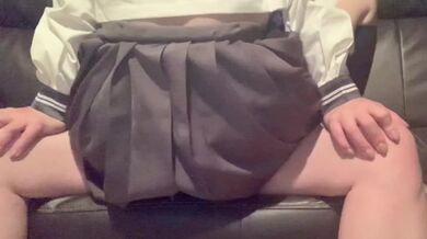 【中出し】パンチラセーラー服コスプレ