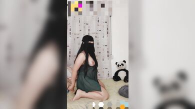 Egyptian lesbian sira مصرية محرومه من نيك