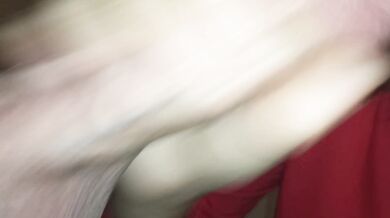 azeri seks xala spermanin agzina tokulmeyinden hezz alib sikini yalayir