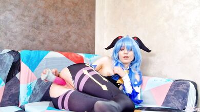 Genshin Impact Ganyu Fucking her pussy with dildo