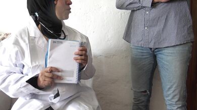 un patient français consulte un médecin à Marseille car il souffre de dysfonction érectile