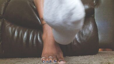 Bare FEET Socks and Shoes