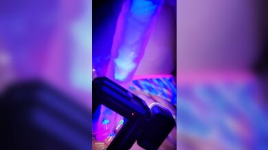 Milfy ZoomedIn gushes all over a lighsaber - short version