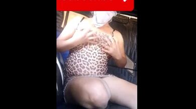 Rica colegiala ardiente se masturba