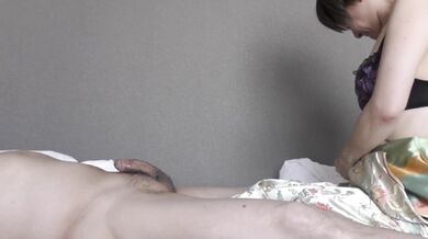 素人熟年カップル　不倫一泊旅行ビジネスホテル編　激しいsexの後お口にたっぷり射精　ハメ撮り