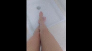 خلو الفيديو سر بيننا ???? تجميع للقطات حميمية لجسمى ???? قحبة مغربية