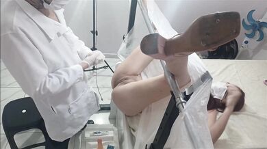 Clandestine gynecologist cheating on brand new patient.