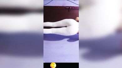 كنت خارجة كنلبس حوايجي و هو يسخن و هبطلي السروال و ضربالي بحوية غزالة