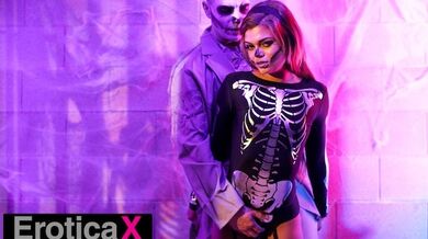 Sexy Zombie Romantic Halloween Surprise - Destiny Cruz - EroticaX