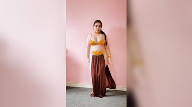 Slave Leia Tease & Dildo Ride