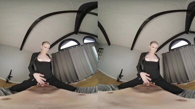 Melody Marks As WESTWORLD's DOLORES Working On Her Sexuality VR Porn
