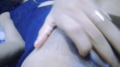 مطلقة تطوانية هايجة???? محرومة من زب ????تتهز القلوة مسكنية من عند عشيقها المراهق زملة صعيبة