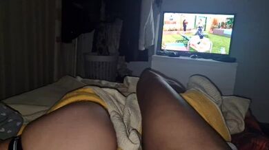 I AM ALONE WITH MY STEPBROTHER AND WE SPOON HIDDEN FROM MY PARENTS, SO DELICIOUS!!